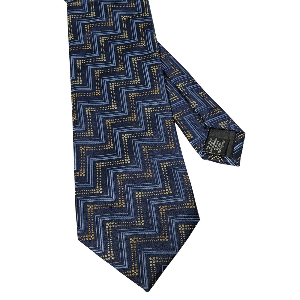 Van Heusen Mens Navy Blue Gold Chevron Silk Blend Stain Resistant Necktie